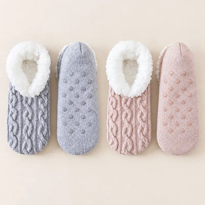 🧦 2 páry: Mäkké domáce ponožky s protišmykovou silikónovou podrážkou a pružným úpletom – doprajte si maximálne pohodlie a teplo!
