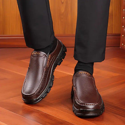 💥🥾【50% de descuento por tiempo limitado】Zapatos casuales de cuero hechos a mano para hombre 2025, otoño