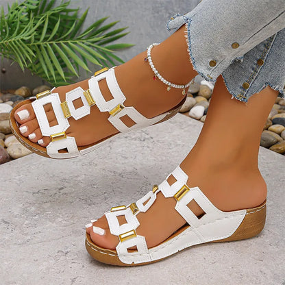 👡【Pohodlné a relaxačné na chôdzu】Retro sandále na kline (s podporou klenby)