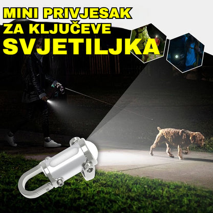 🔥【Kupi 1, dobi 1 gratis, ograničeno 50%】🔥Super svijetla vodootporna mini svjetiljka s privjeskom za ključeve