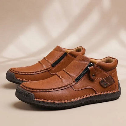 👞Pánske šoférske topánky, ručne vyrobené z prémiovej kože, s protišmykovou širokou špičkou a podporou klenby [veľkosti 38-48]