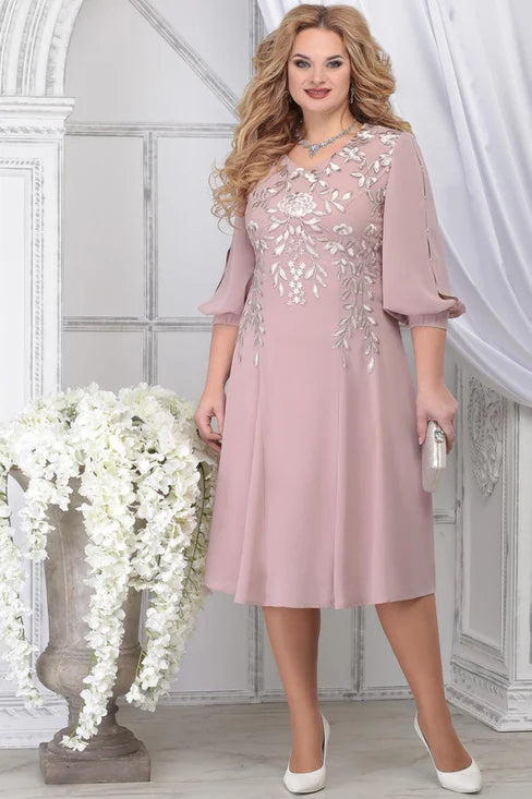 Elegancka, temperamentna sukienka, wygodna i wysokiej jakości